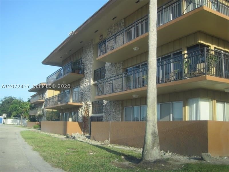 4850 SW 63rd Ter – photo 2
