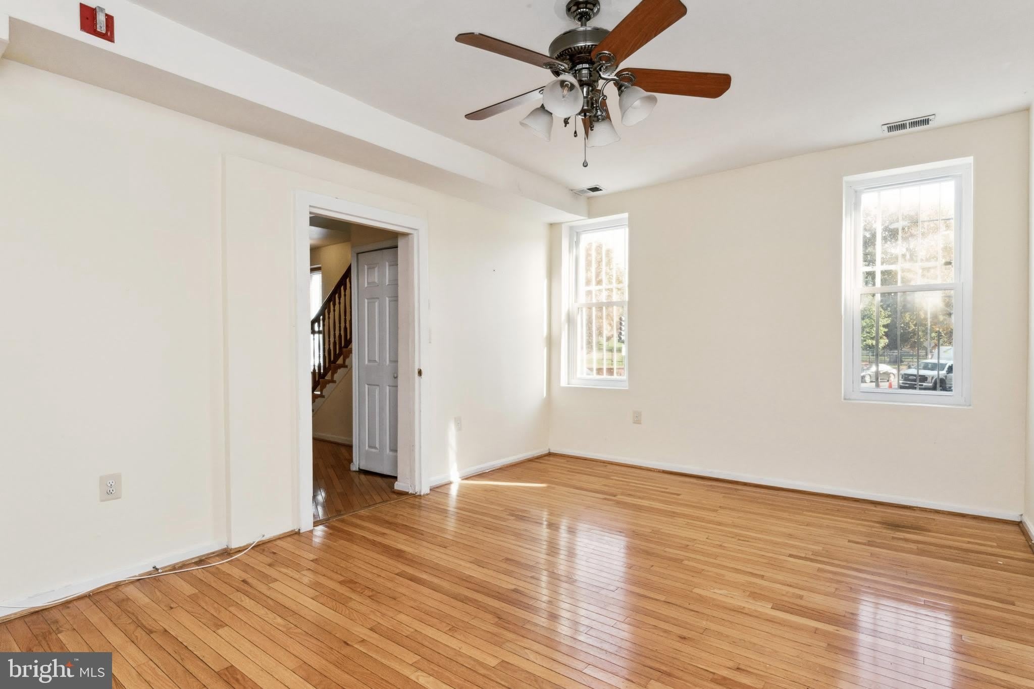 725 FLORIDA Avenue NE – photo 5
