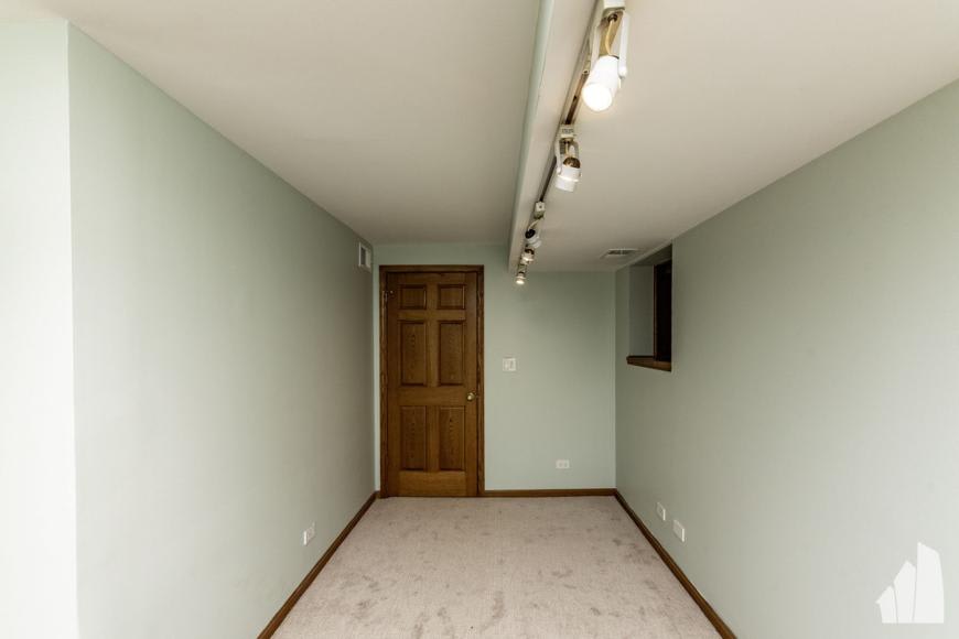 4625 N Dover – photo 3