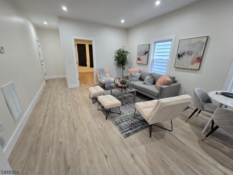13 Edwin Pl – photo 4