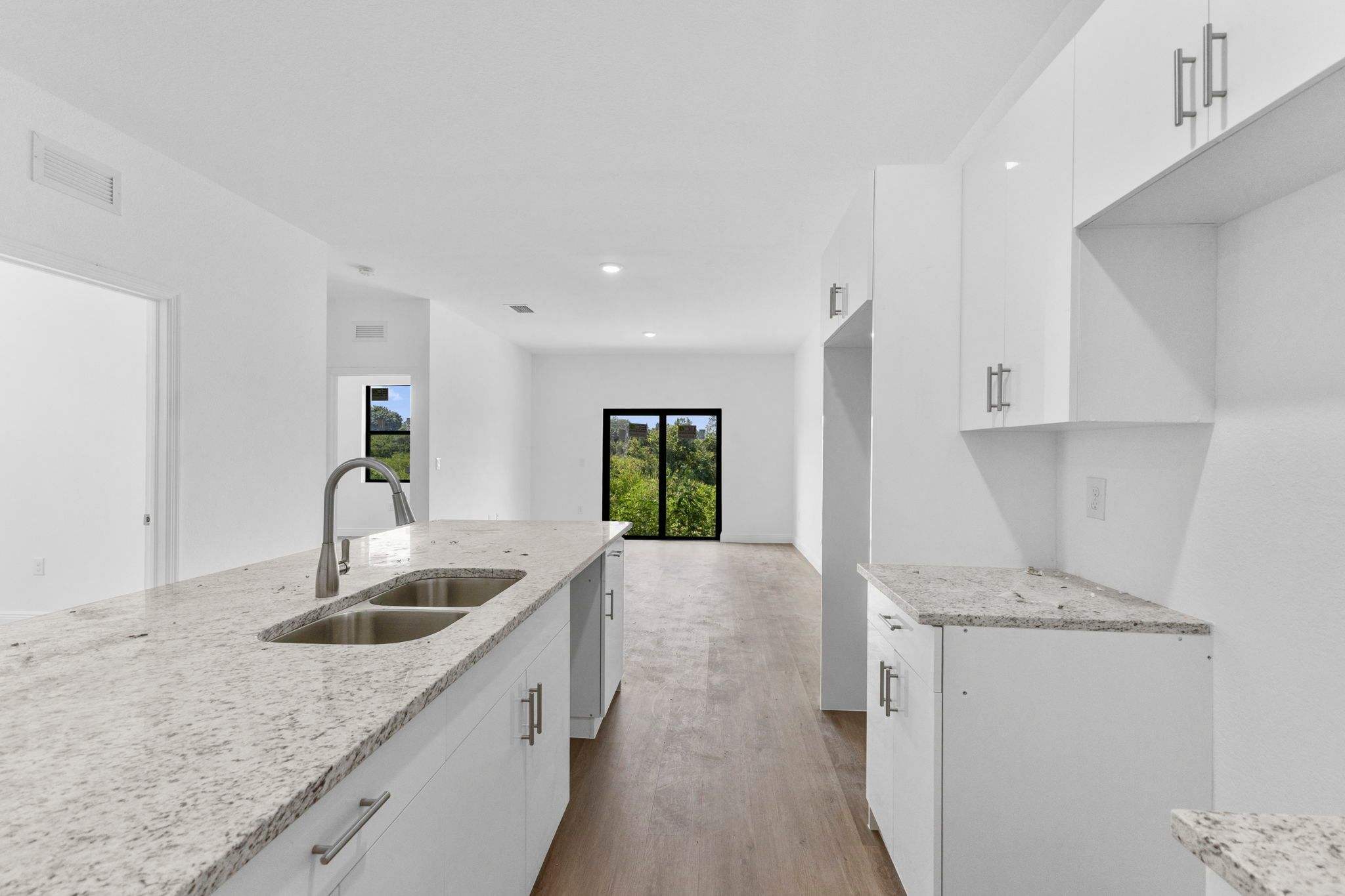 1135 Harvest Ave Unit A – photo 4