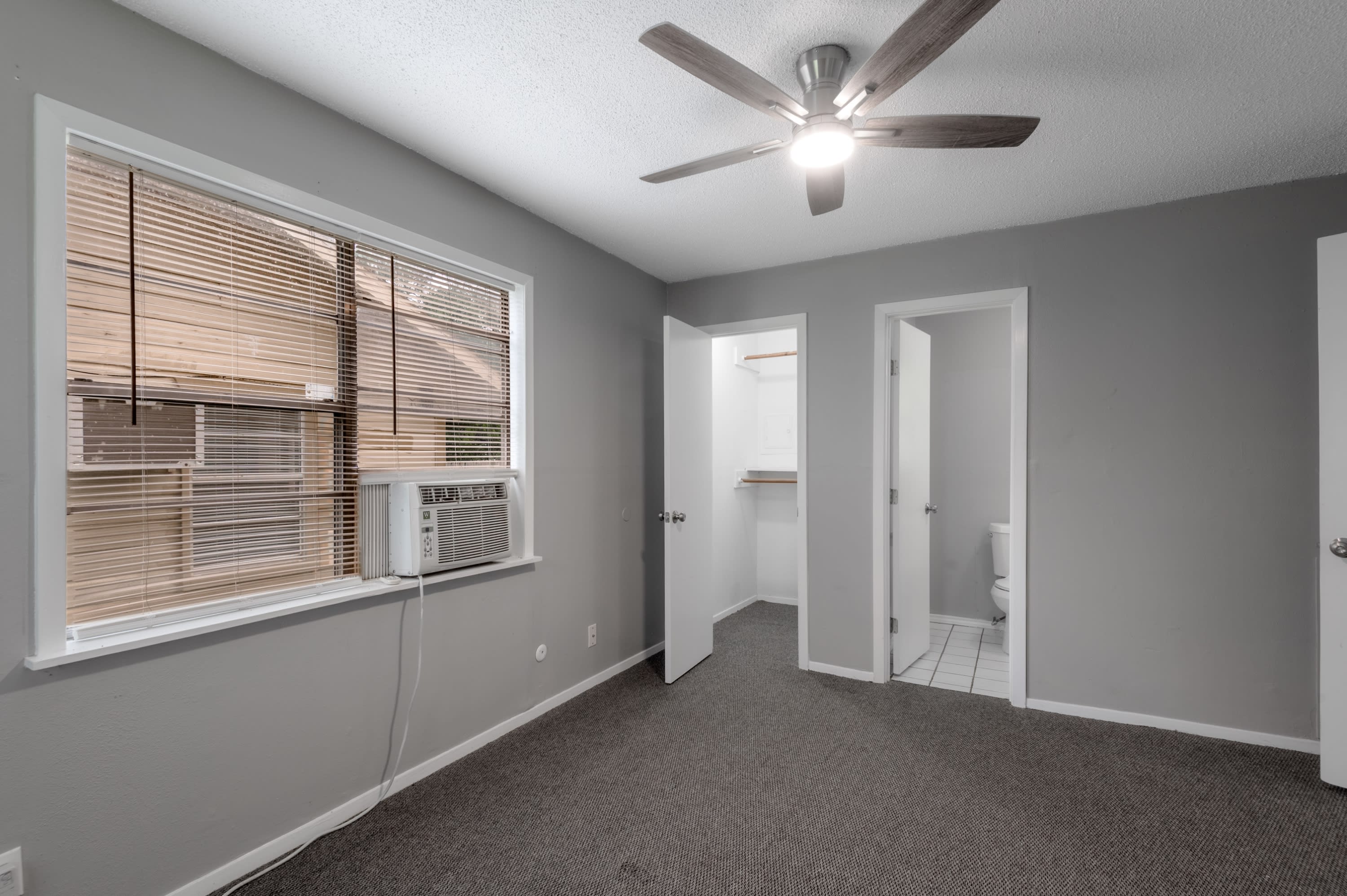 700 Gray Street – photo 3