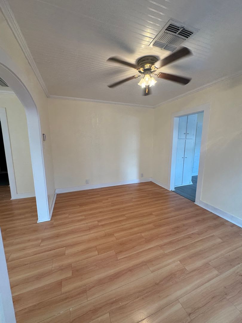Cute Newly Renovated 2-Bedroom, 1-Bath Home – photo 3