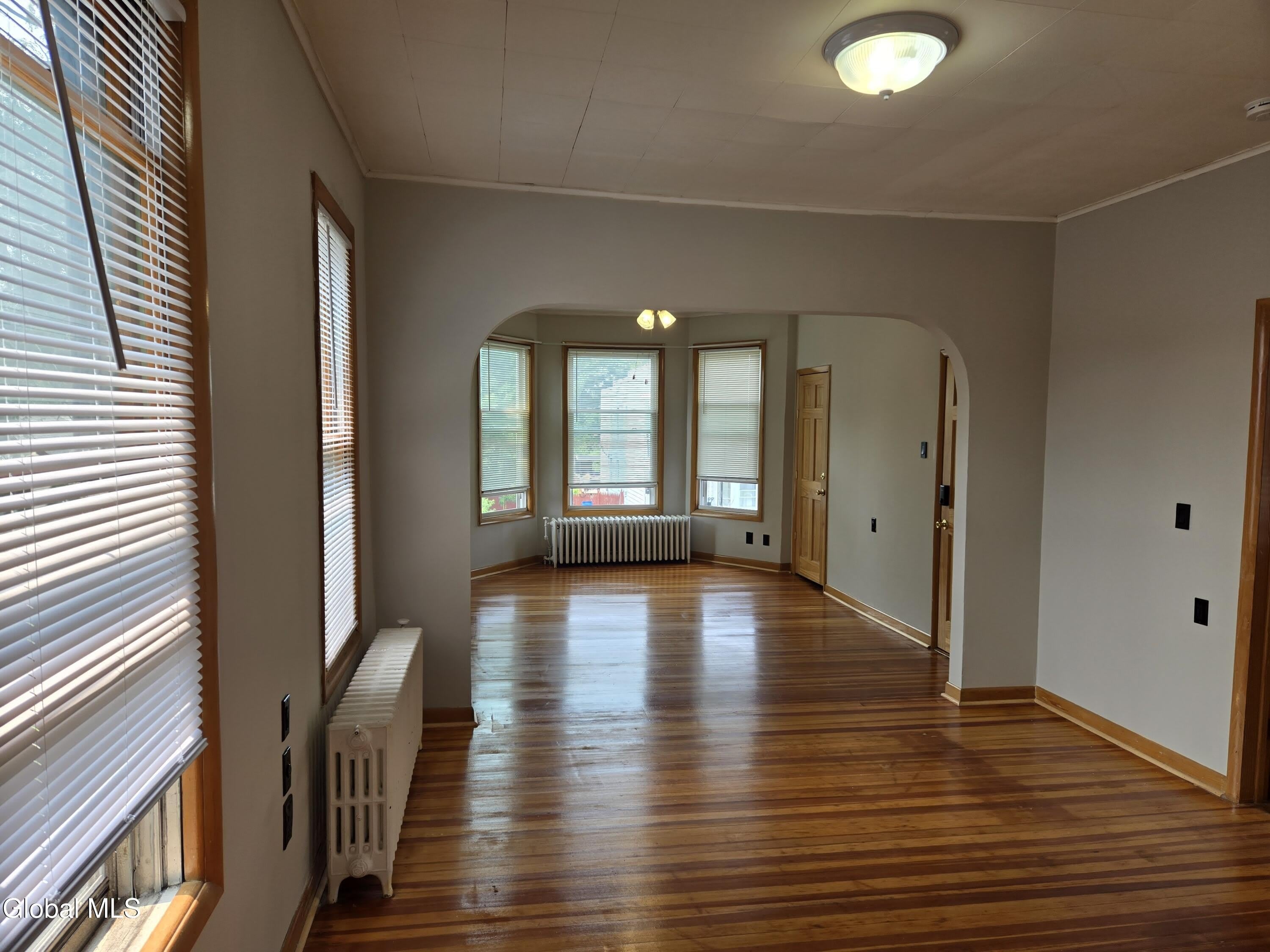 810 6 th Avenue – photo 3