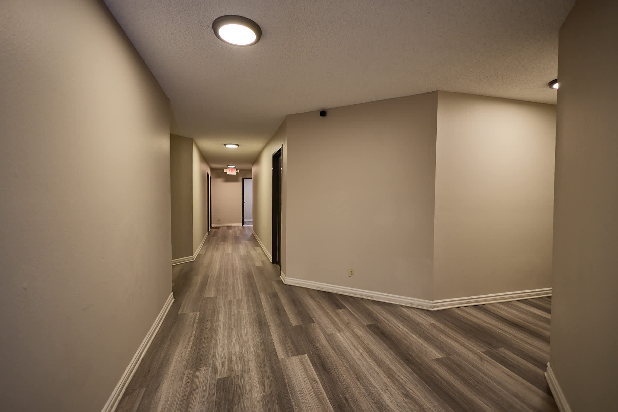 1244 N Orange Dr – photo 4