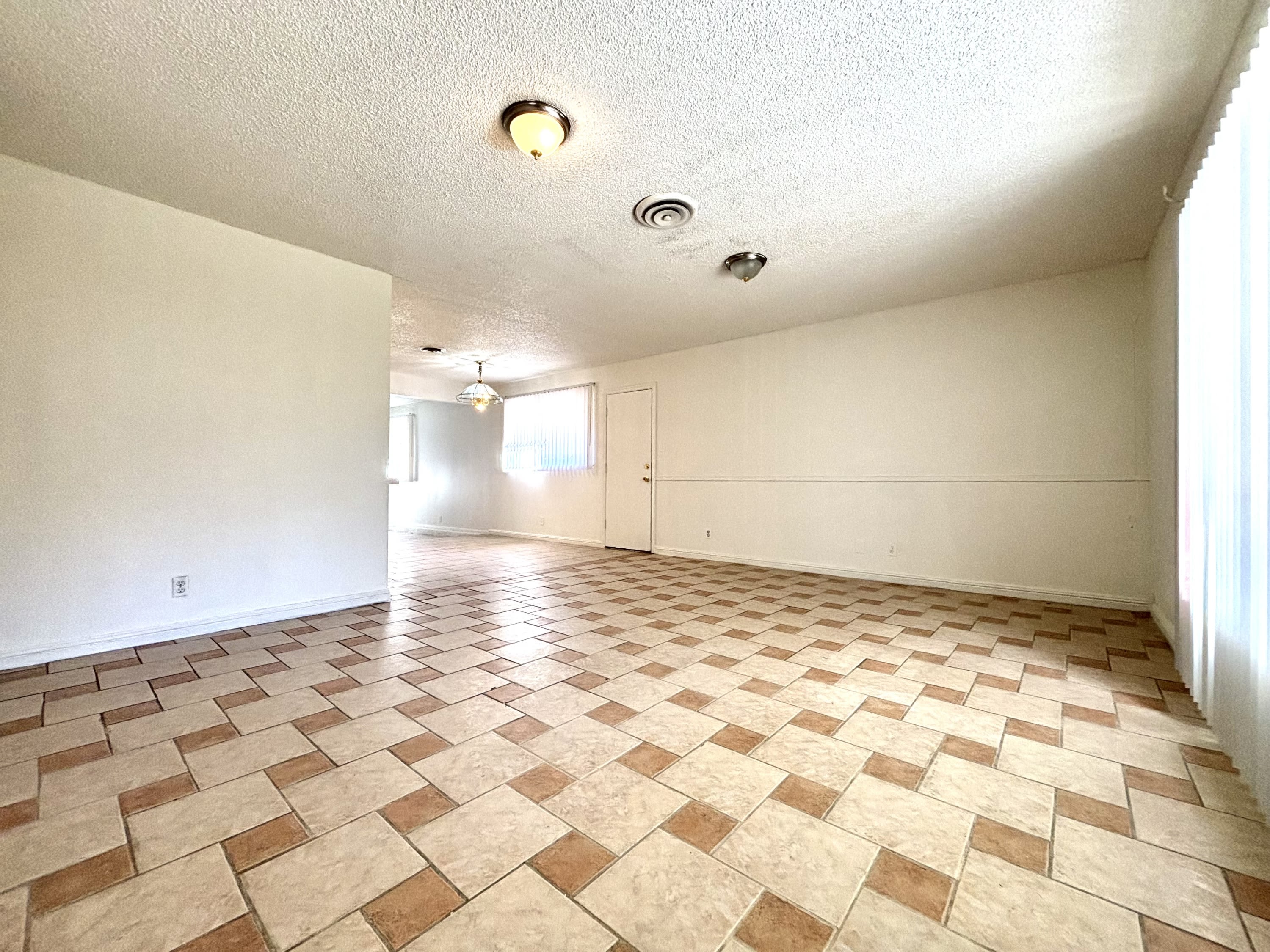 5813 Iris Avenue – photo 4