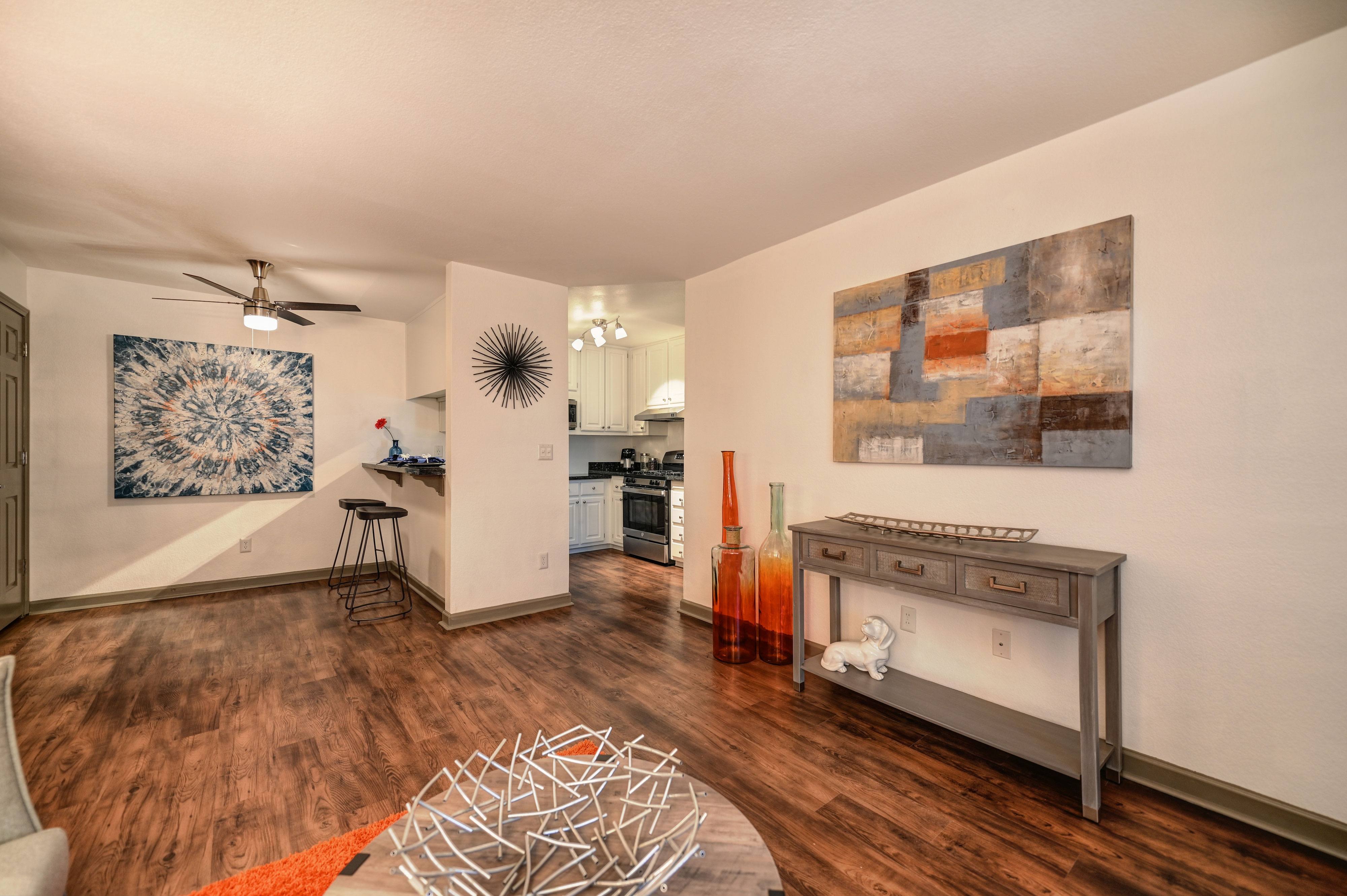 Lake Pointe Apartments – photo 4