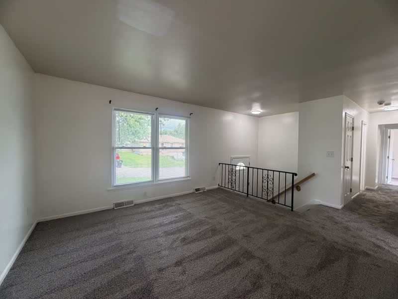 1208 South Mayview Avenue – photo 3