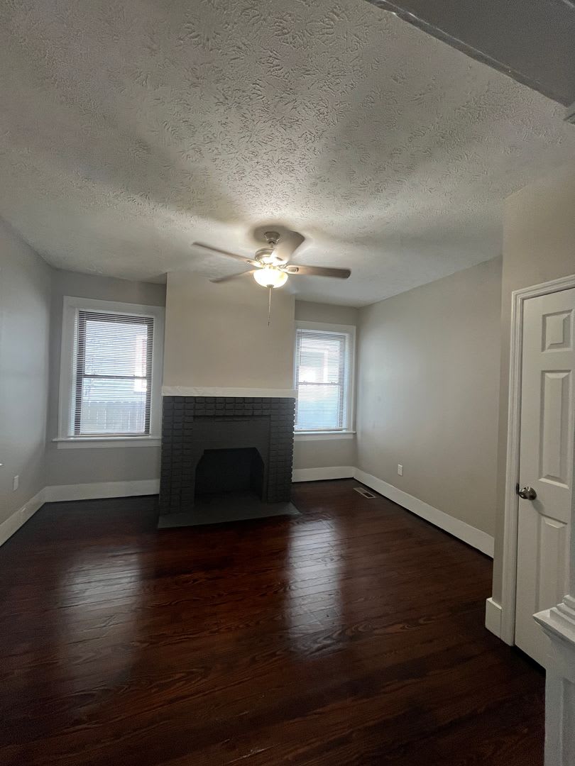 Don't Miss Out! $0 Deposit + First Month FREE! 3 Bed/ 1.5 Bath All Brick Home Historic District! – photo 3