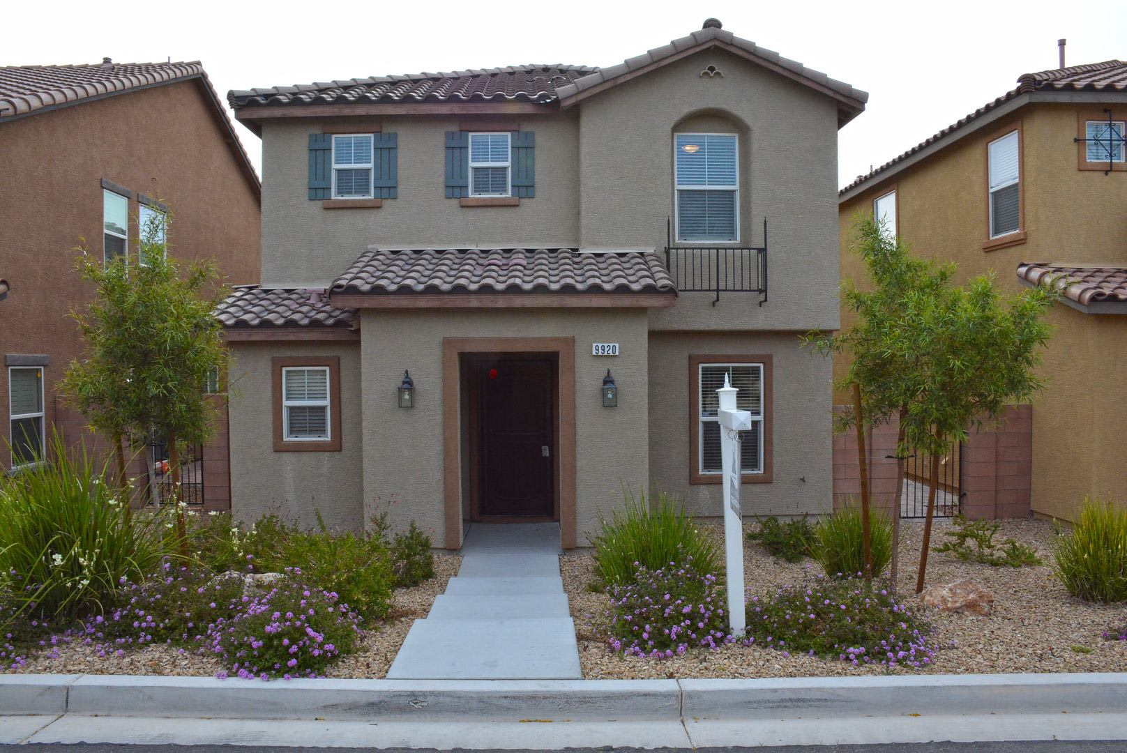 Impeccable Home in a Cul-de-Sac with Great Curb Appeal! – photo 1
