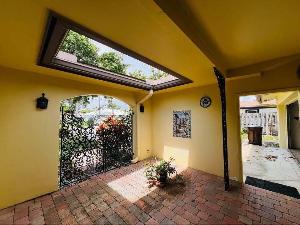 7834 Edgewater Drive – photo 4
