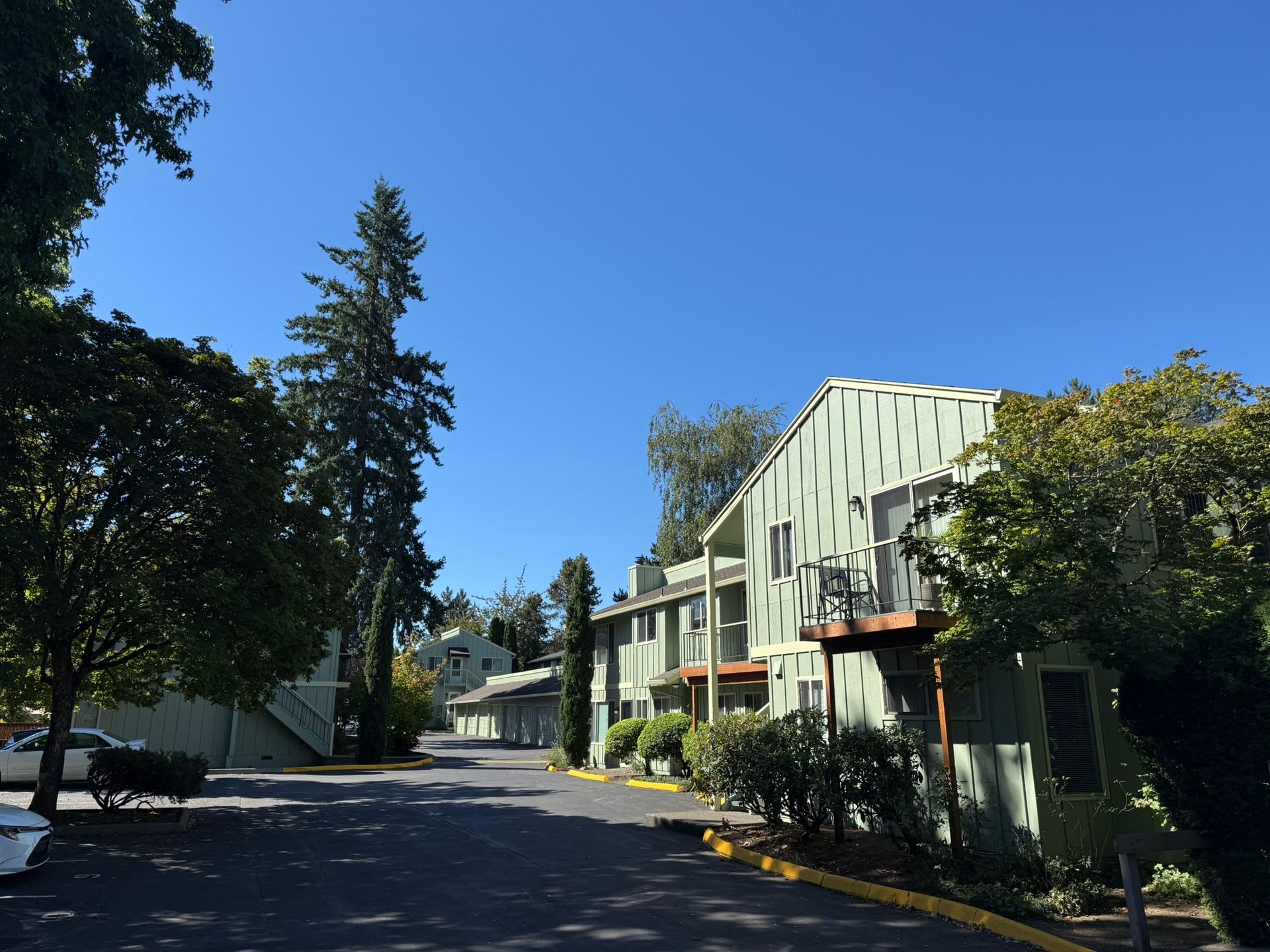 Garden Court – photo 1