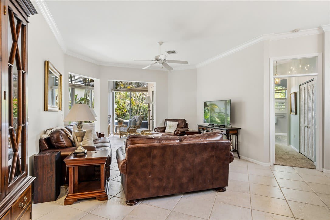 8738 Lakeside Boulevard – photo 2