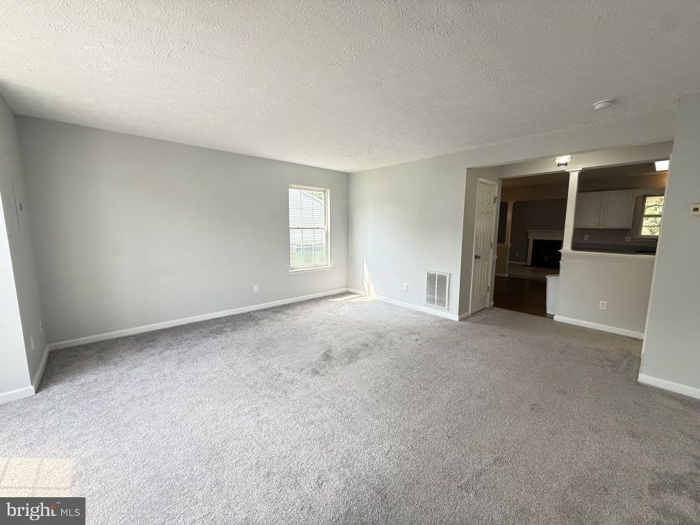 301 Sutton Court – photo 2