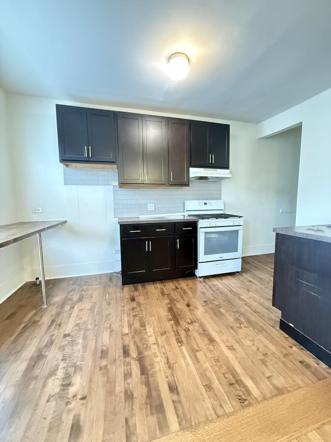 2053 N Sawyer – photo 3
