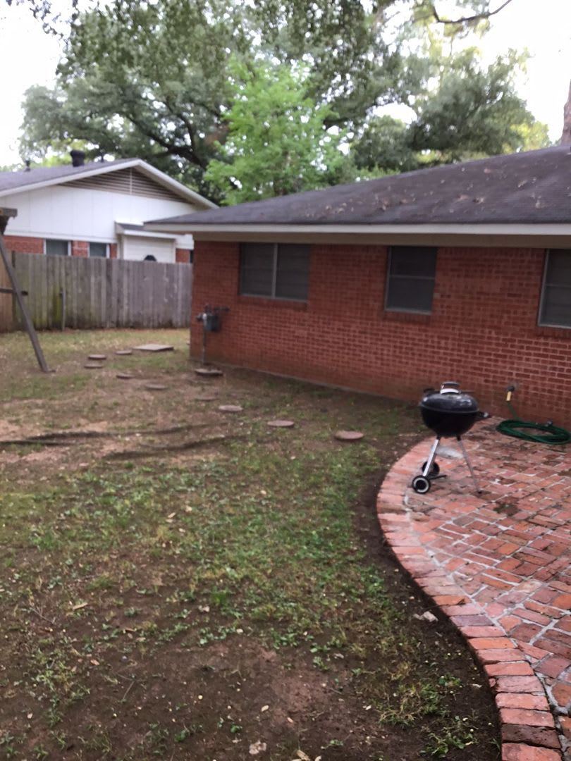 VERY NICE BROADMOOR TERRACE HOME-3 BEDROOM 2 BATHROOM-LARGE CORNER LOT – photo 4