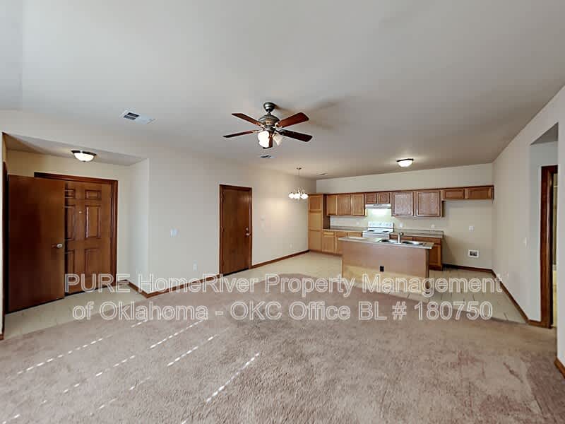 602 Garrison Ln – photo 3
