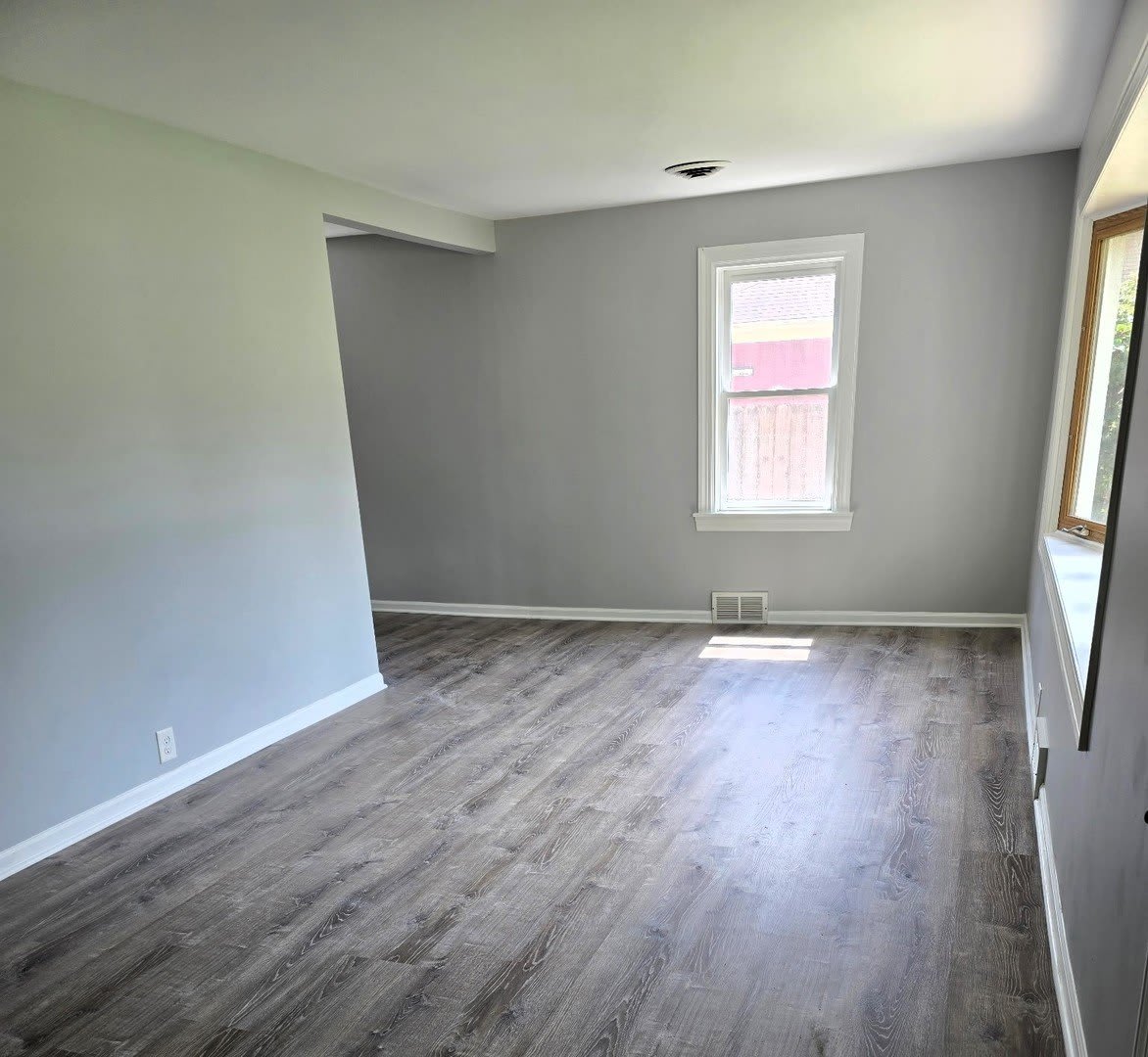371 N La Londe Avenue – photo 2