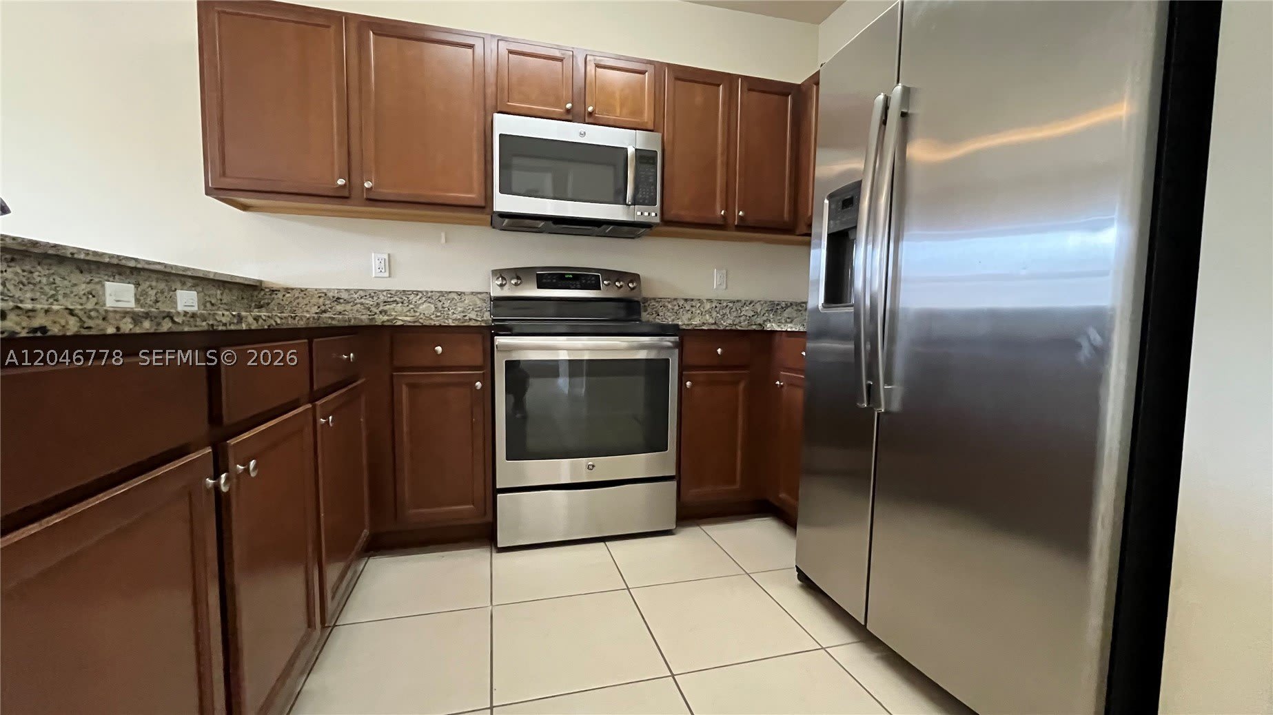 8850 Nw 97Th Ave – photo 3