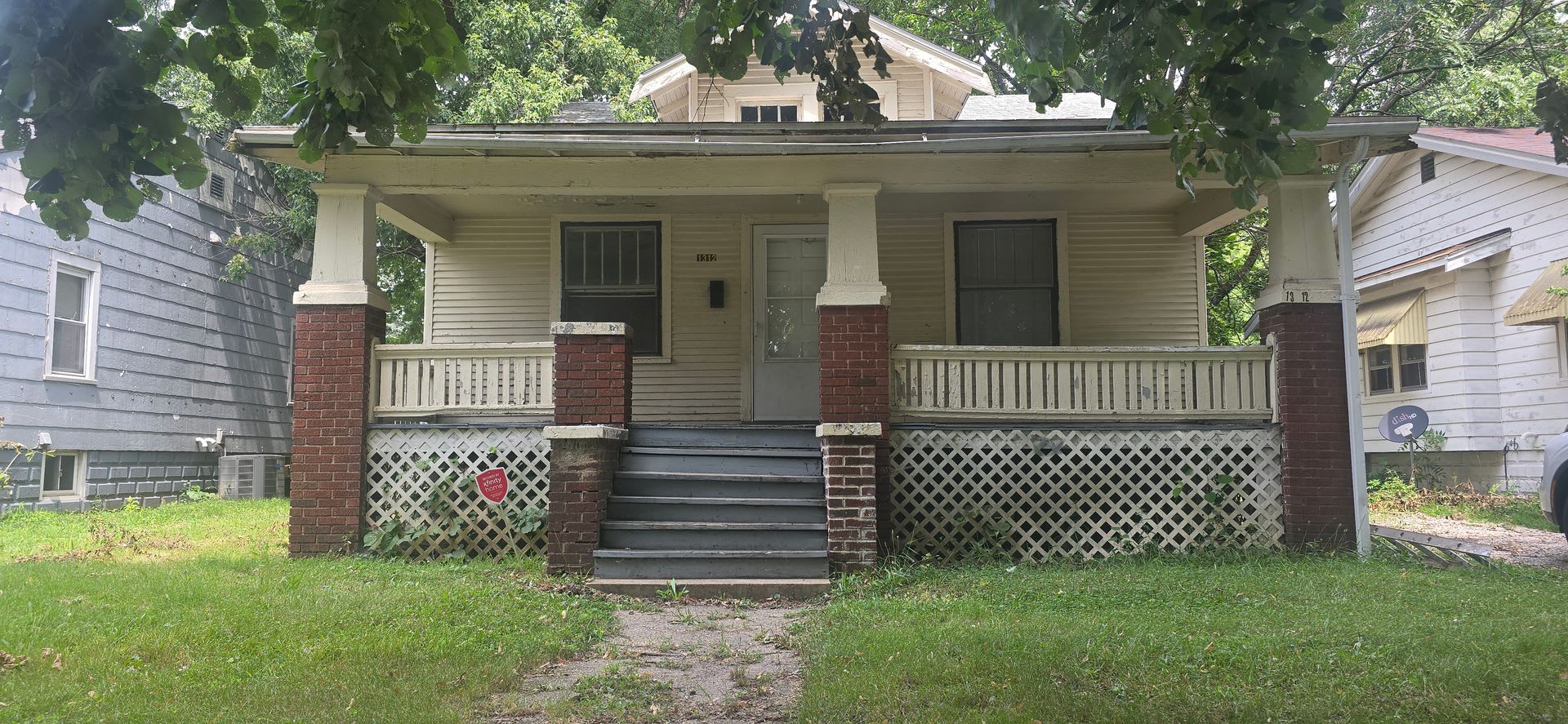 1312 E Olive----2 bedroom, 1 bath – photo 1
