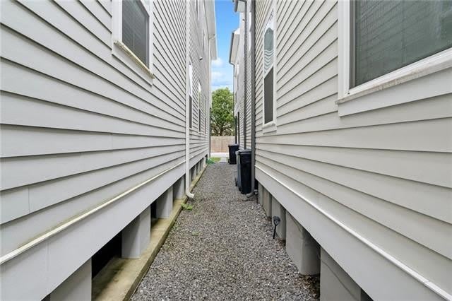 2410 VALENCE Street – photo 4