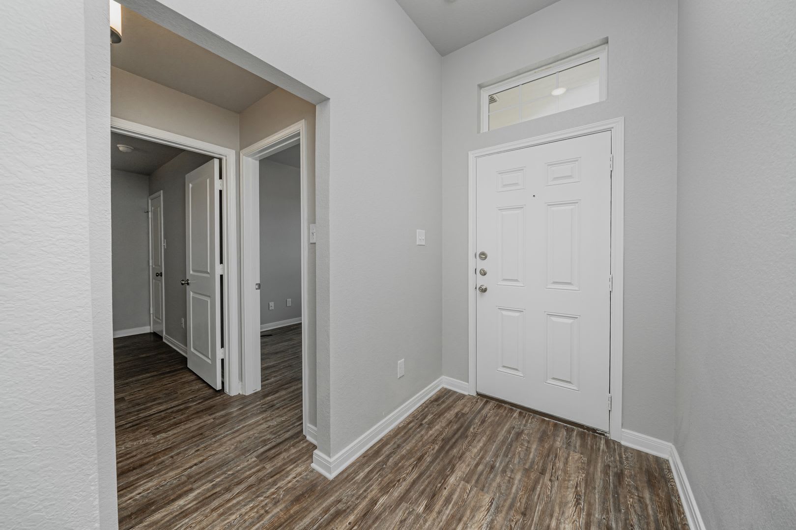 Bright & Cozy Home – photo 3