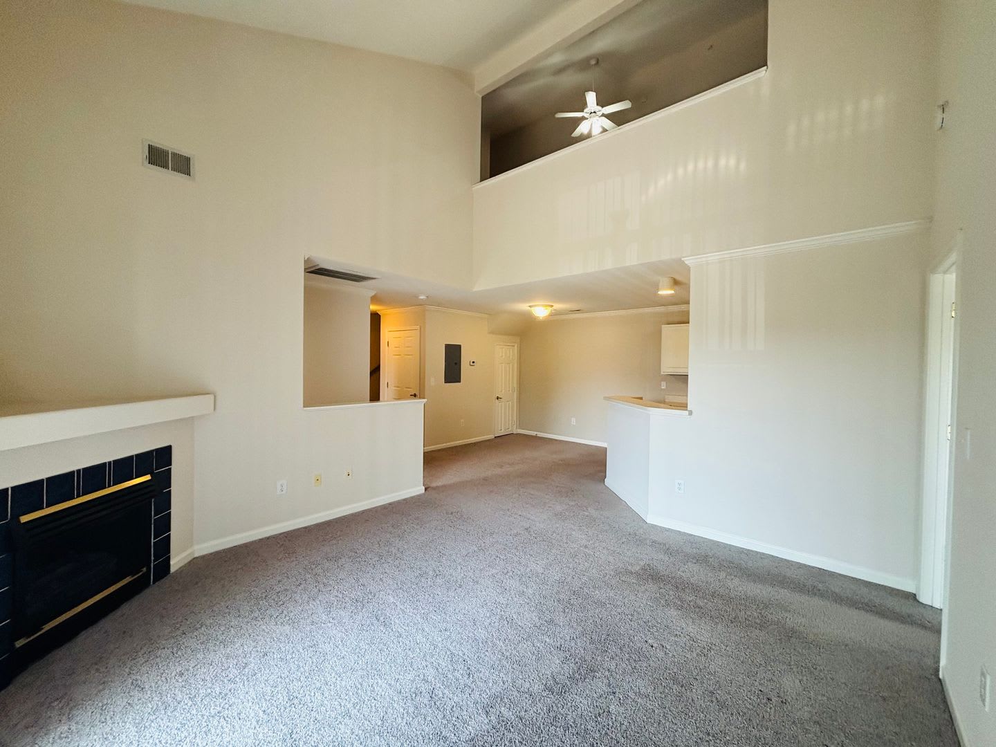 2 Bedroom 2 Bath Condo with Loft – photo 3