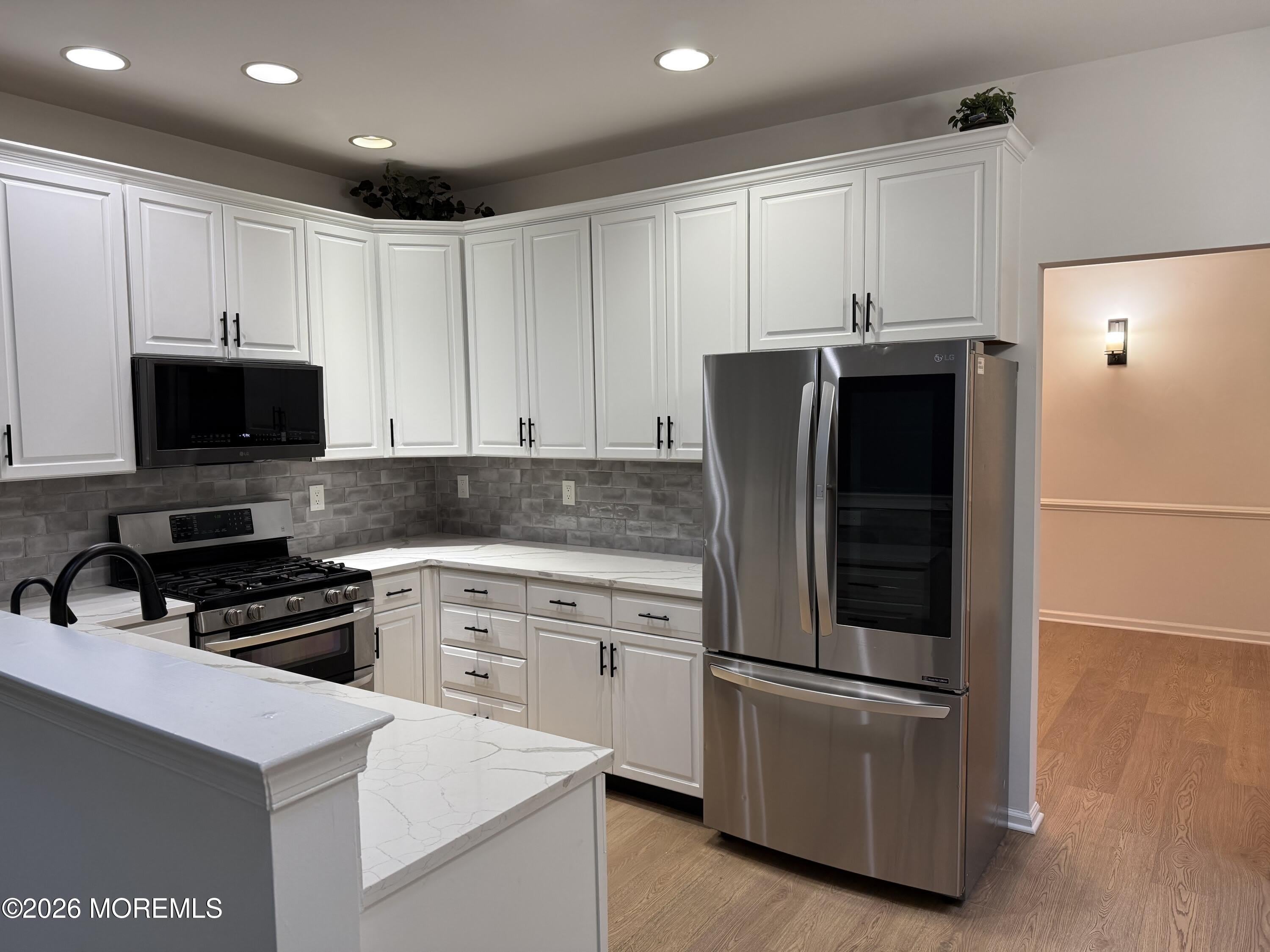 33 Brownstone Road – photo 3