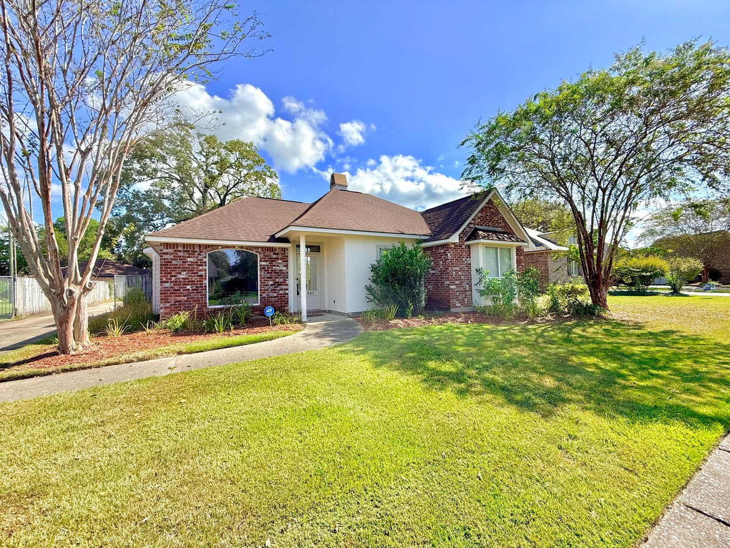 3 Bed, 2 Bath Home with Large Backyard in Fairmont Subdivision – photo 1