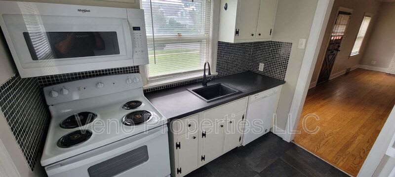 186 Winthrop Ave. – photo 2