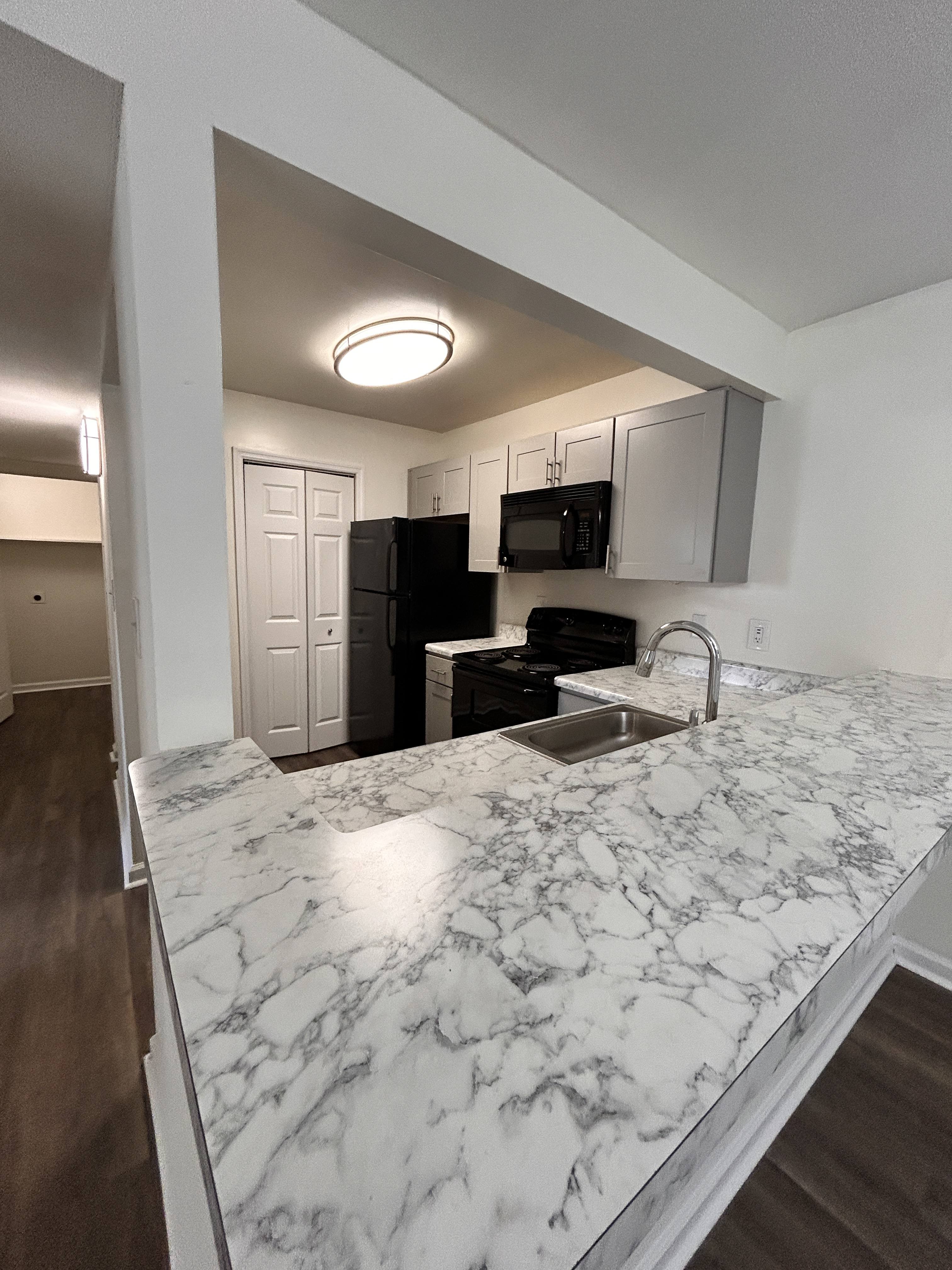 1085 Fords Pointe Cir – photo 3