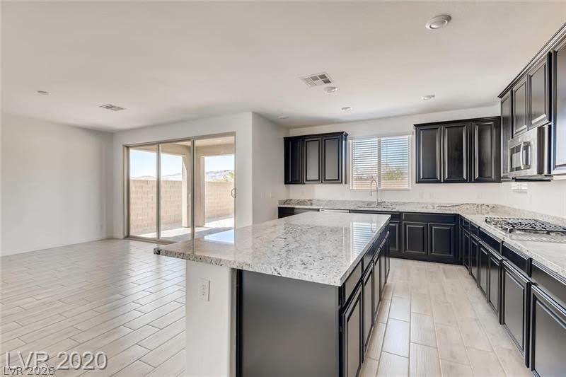 719 Foreign Reef Way – photo 3