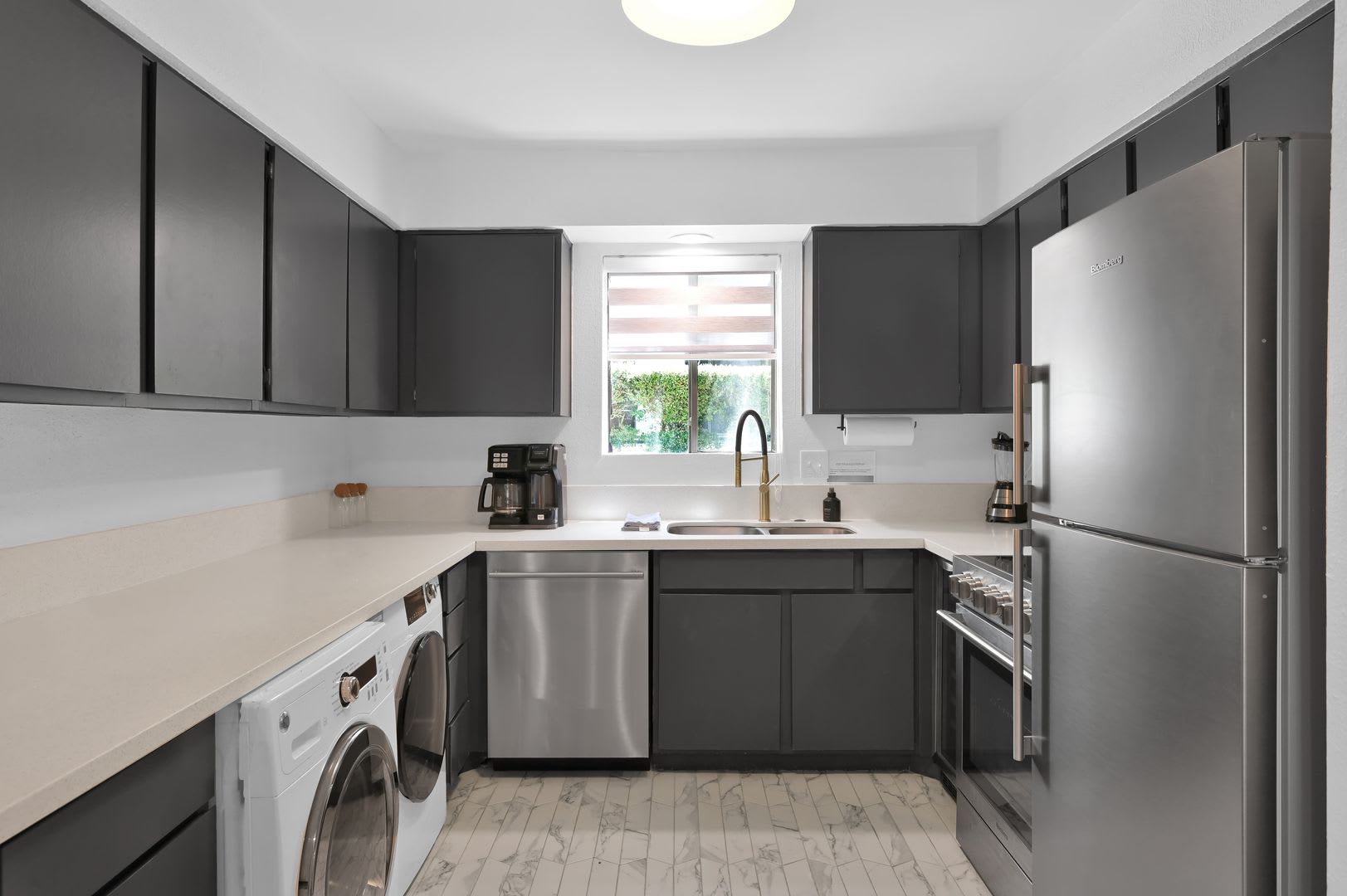 Wonderful 1 Bed 1 Bath In Convenient Location – photo 4