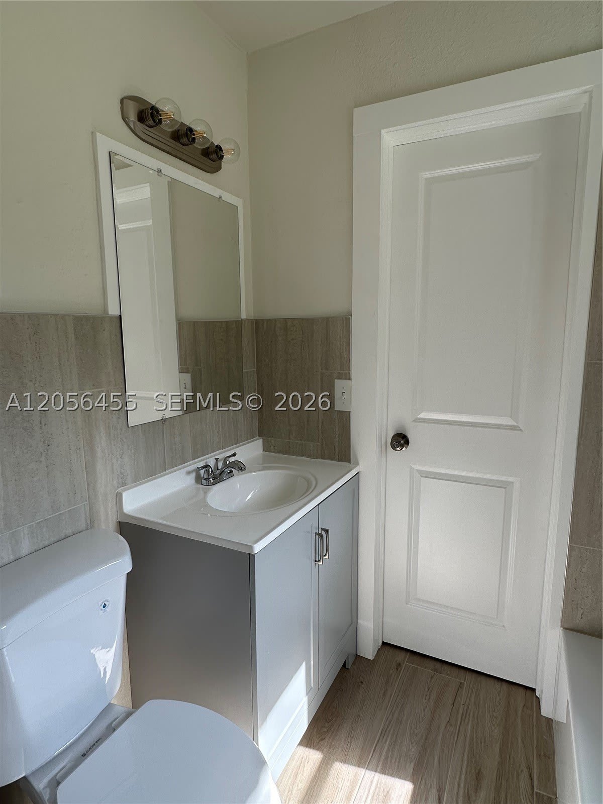 1048 Avenue E – photo 4