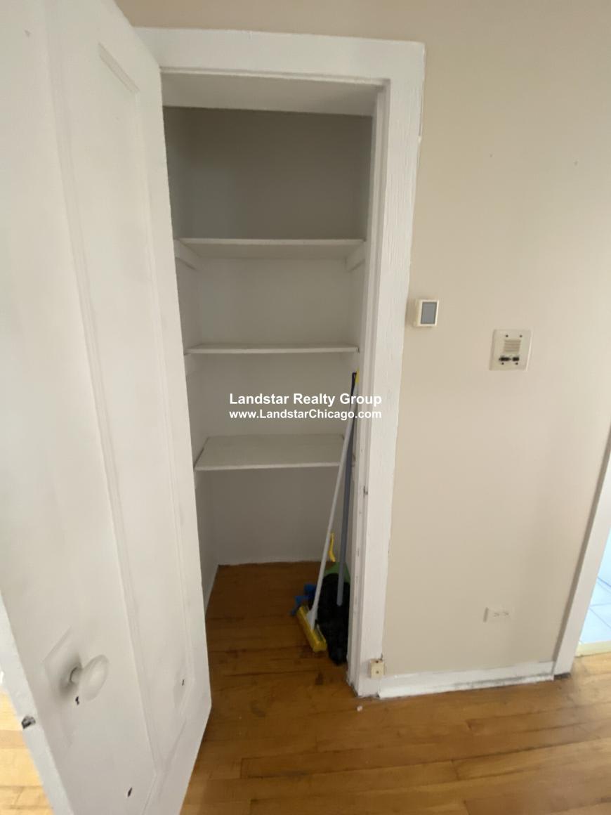 4254 North Mozart – photo 1