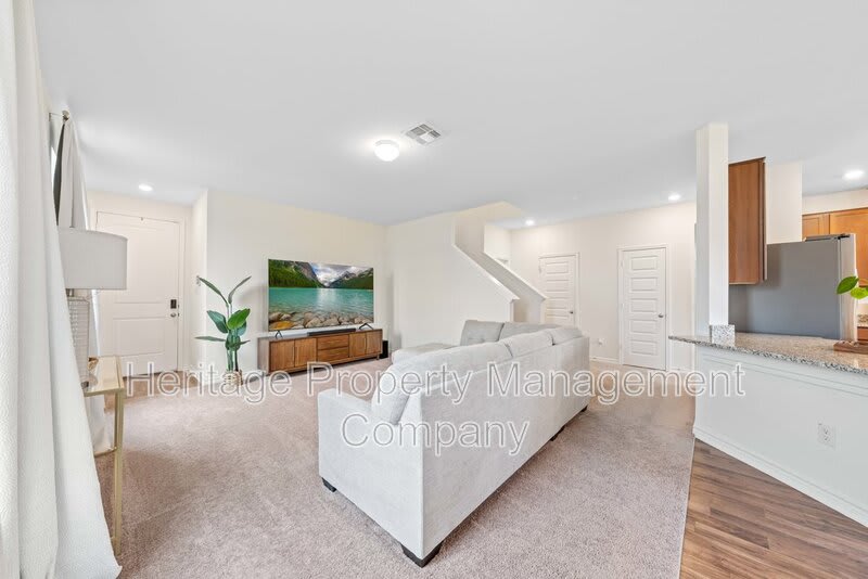 10643 Military Drive West – photo 5