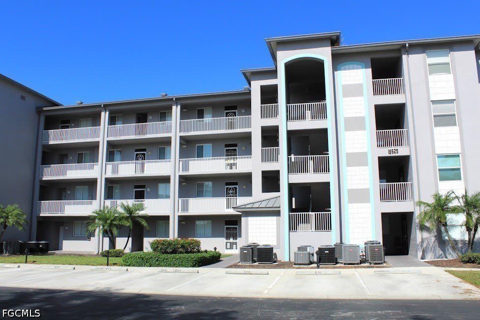 16625 Lake Circle Drive – photo 2
