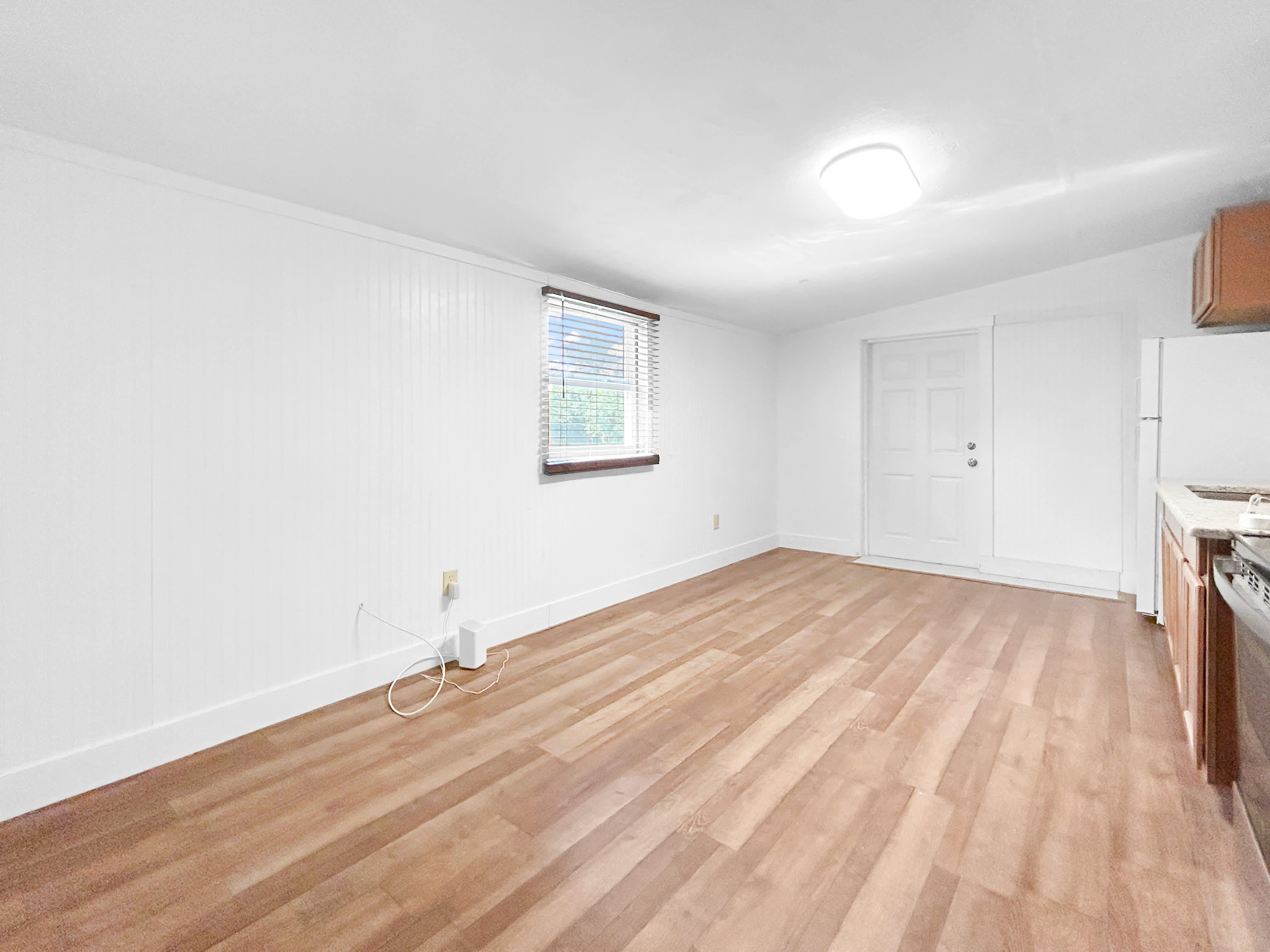 8405 Aero Avenue – photo 4