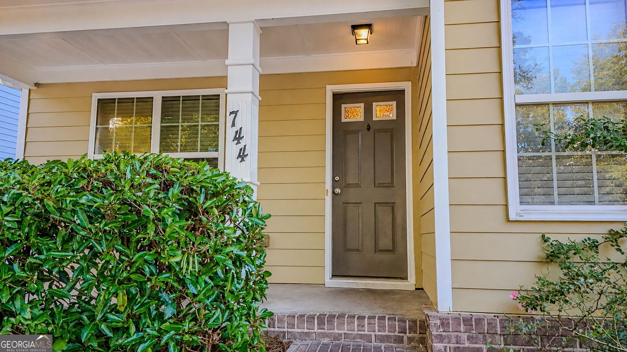 744 W Vincent Drive – photo 4