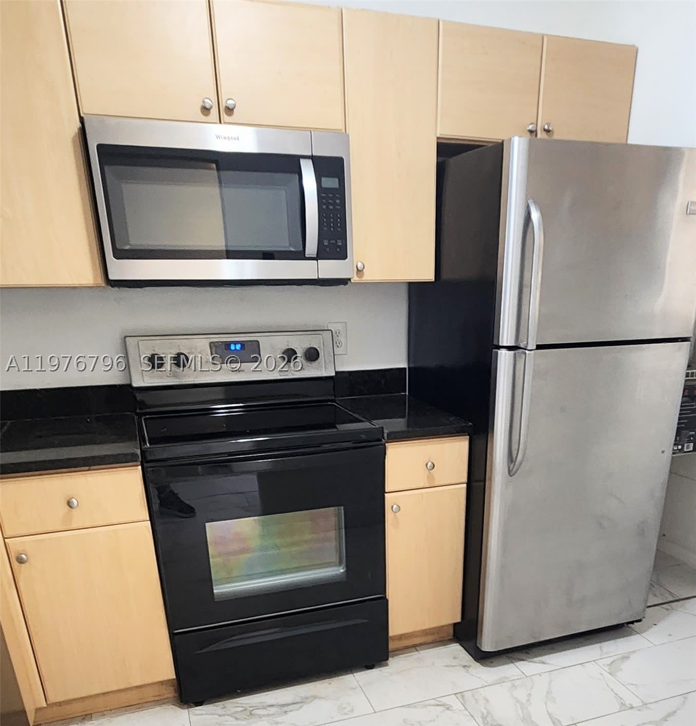 902 NE 209 St – photo 4