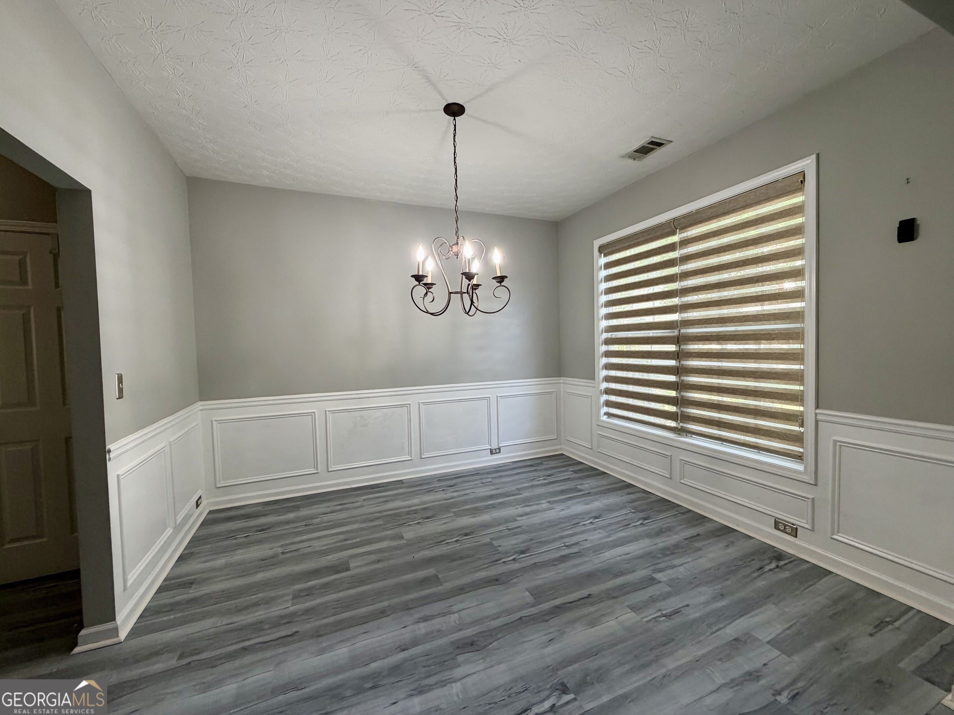1977 Longmont Drive – photo 4
