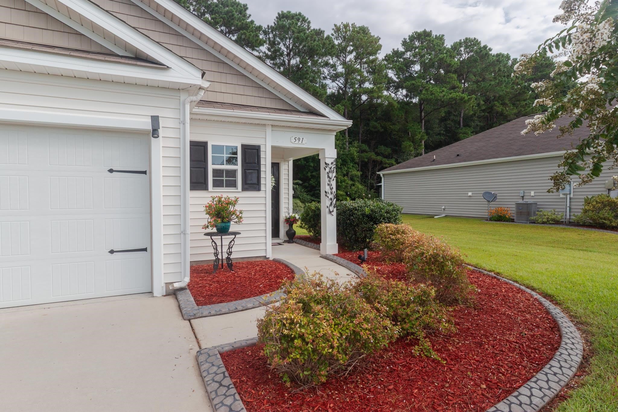 591 Mossbank Loop – photo 2