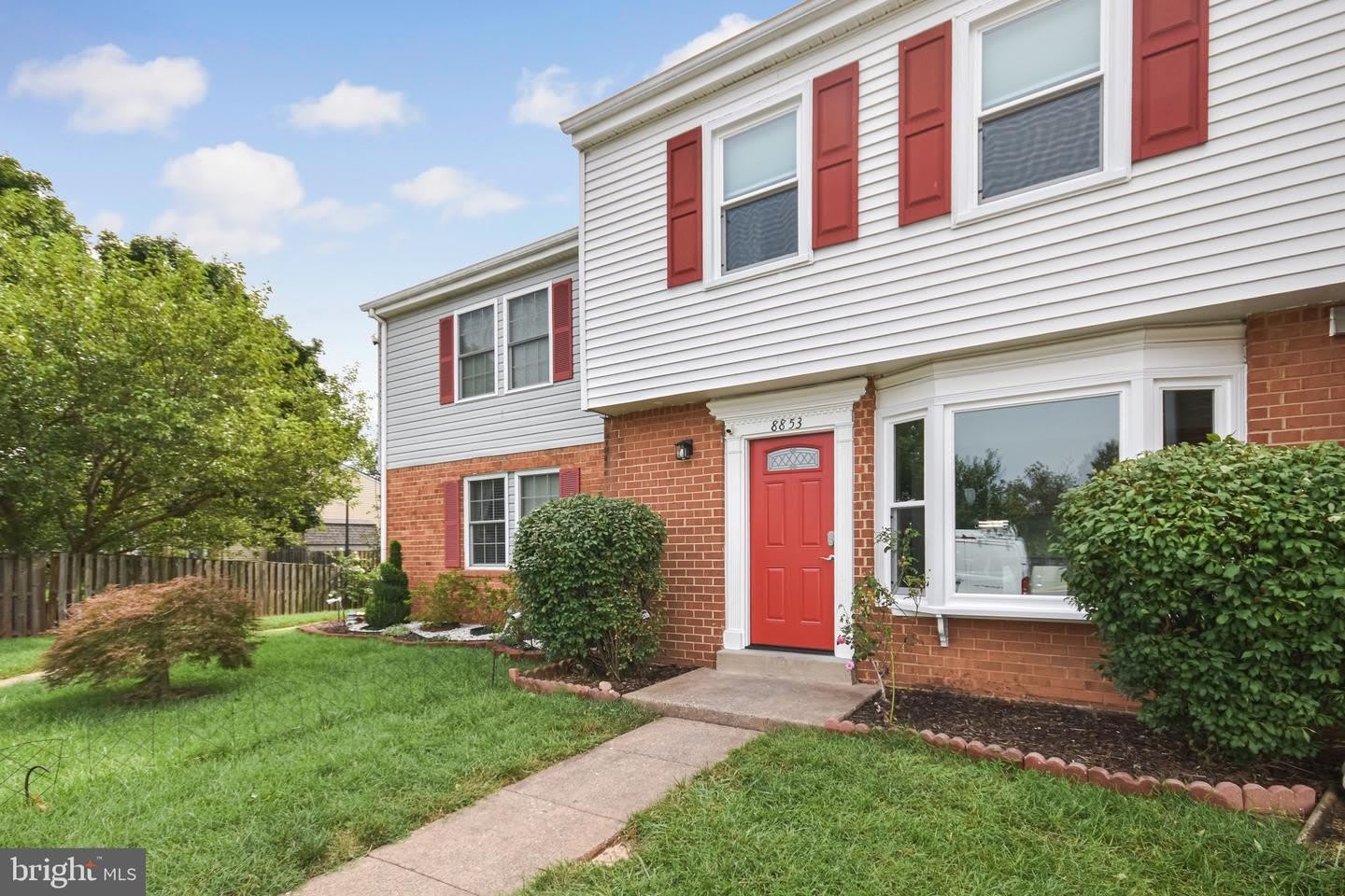 8853 TEAKWOOD CT – photo 1