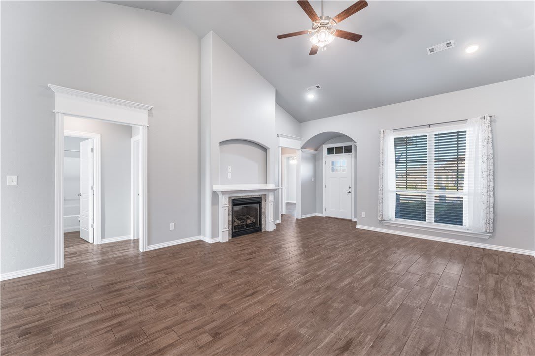 210 Adams Street – photo 4
