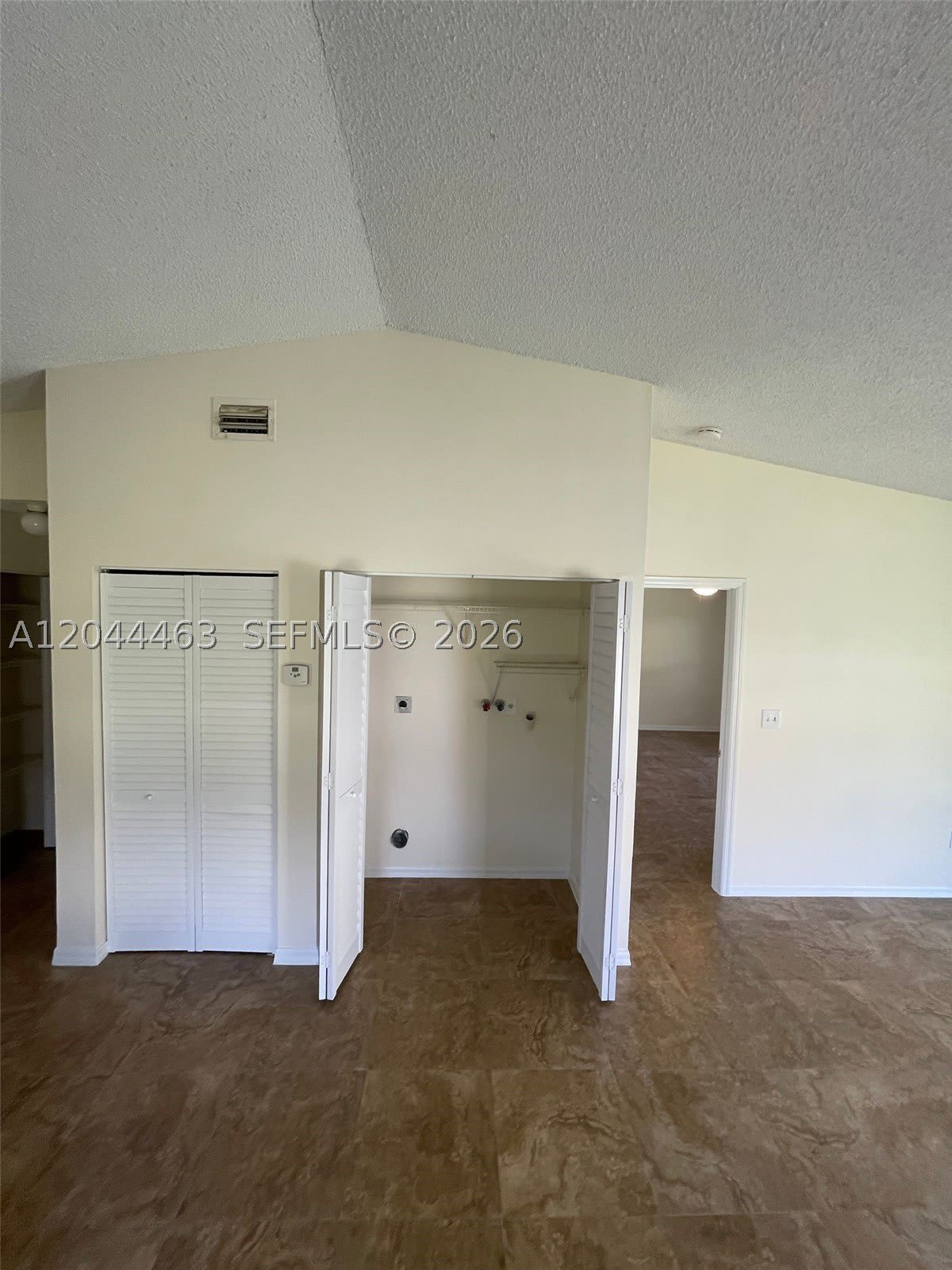 6031 SW 36th Ct – photo 3
