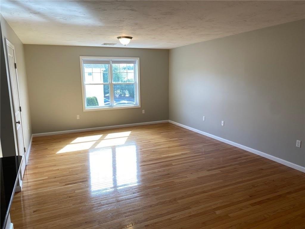 500 Mendon Road – photo 2