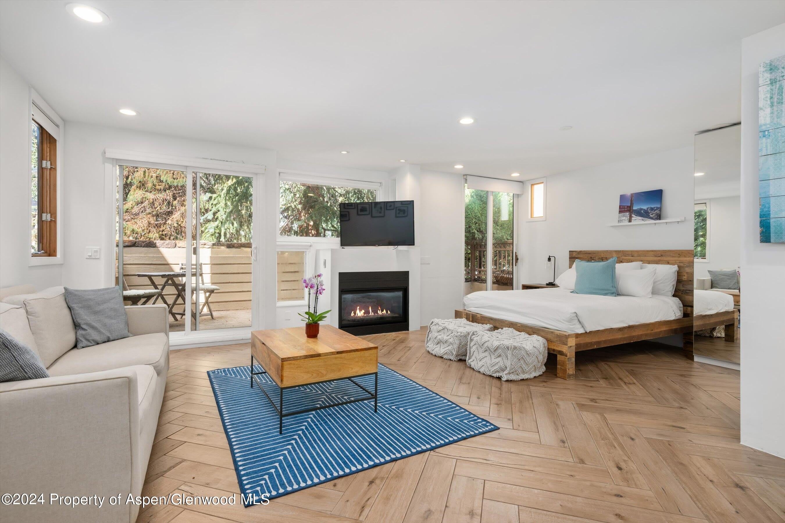 819 E Hyman Avenue – photo 2
