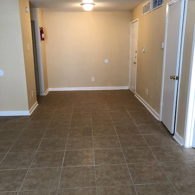 3737 Hillcroft – photo 2