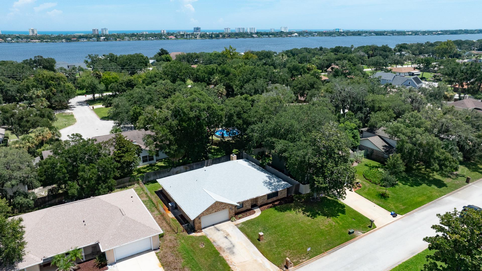1523 Poplar Drive – photo 3
