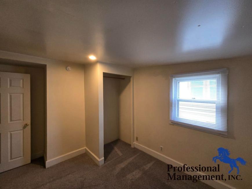 25 Alderson Ave. – photo 5